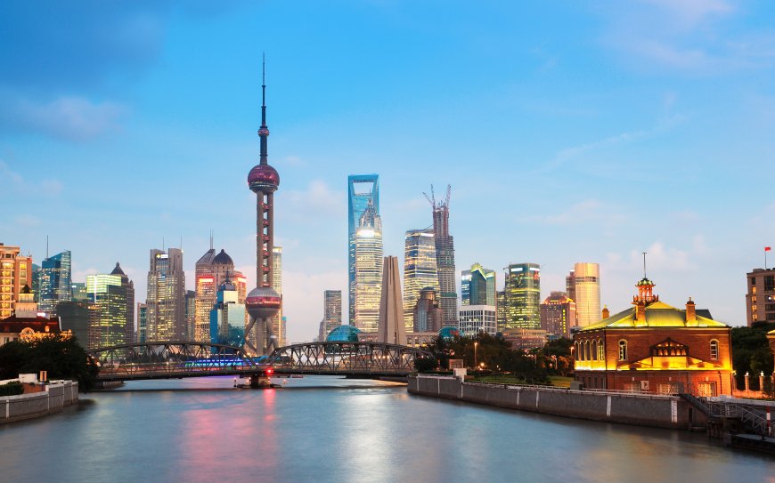 上海东方明珠2K城市风景壁纸